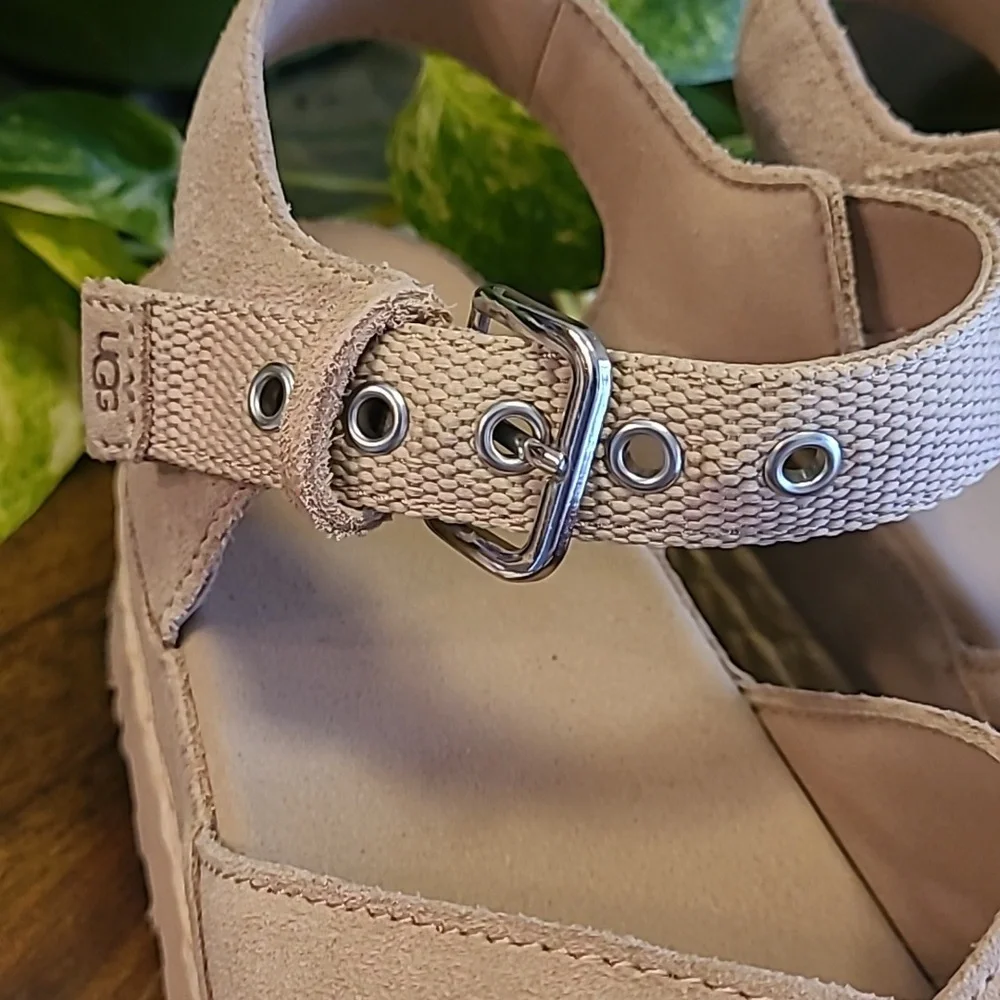 UGG Aubrey Platform sandals
